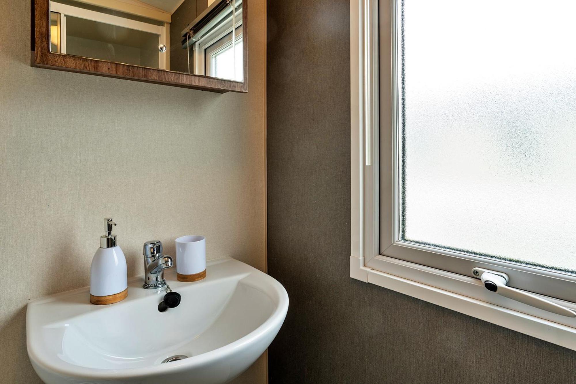 Finest Retreats - Phoenix Retreat Chalet
