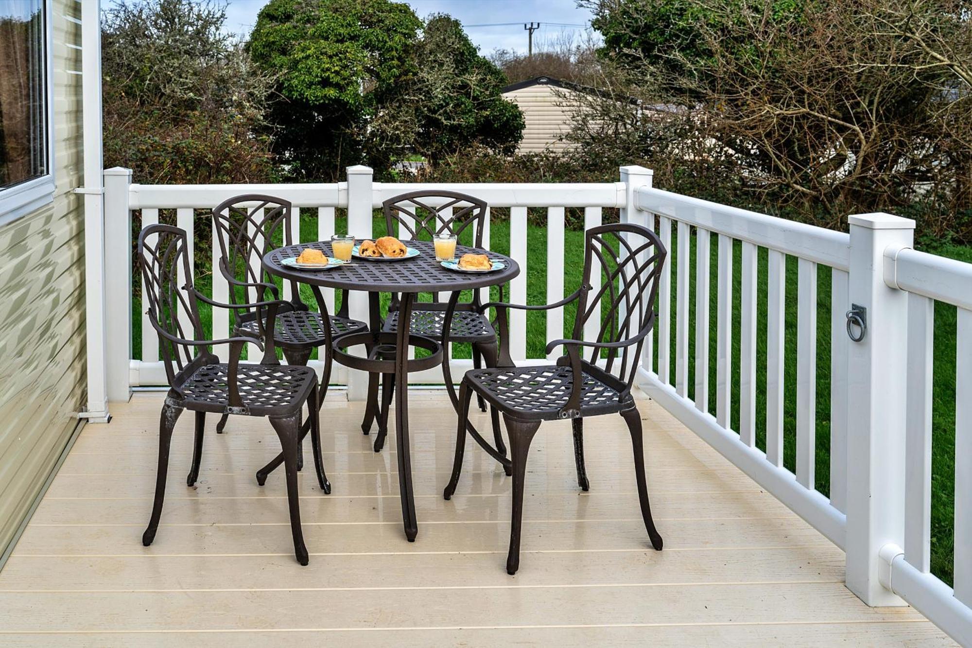 Finest Retreats - Phoenix Retreat Ruan Minor
